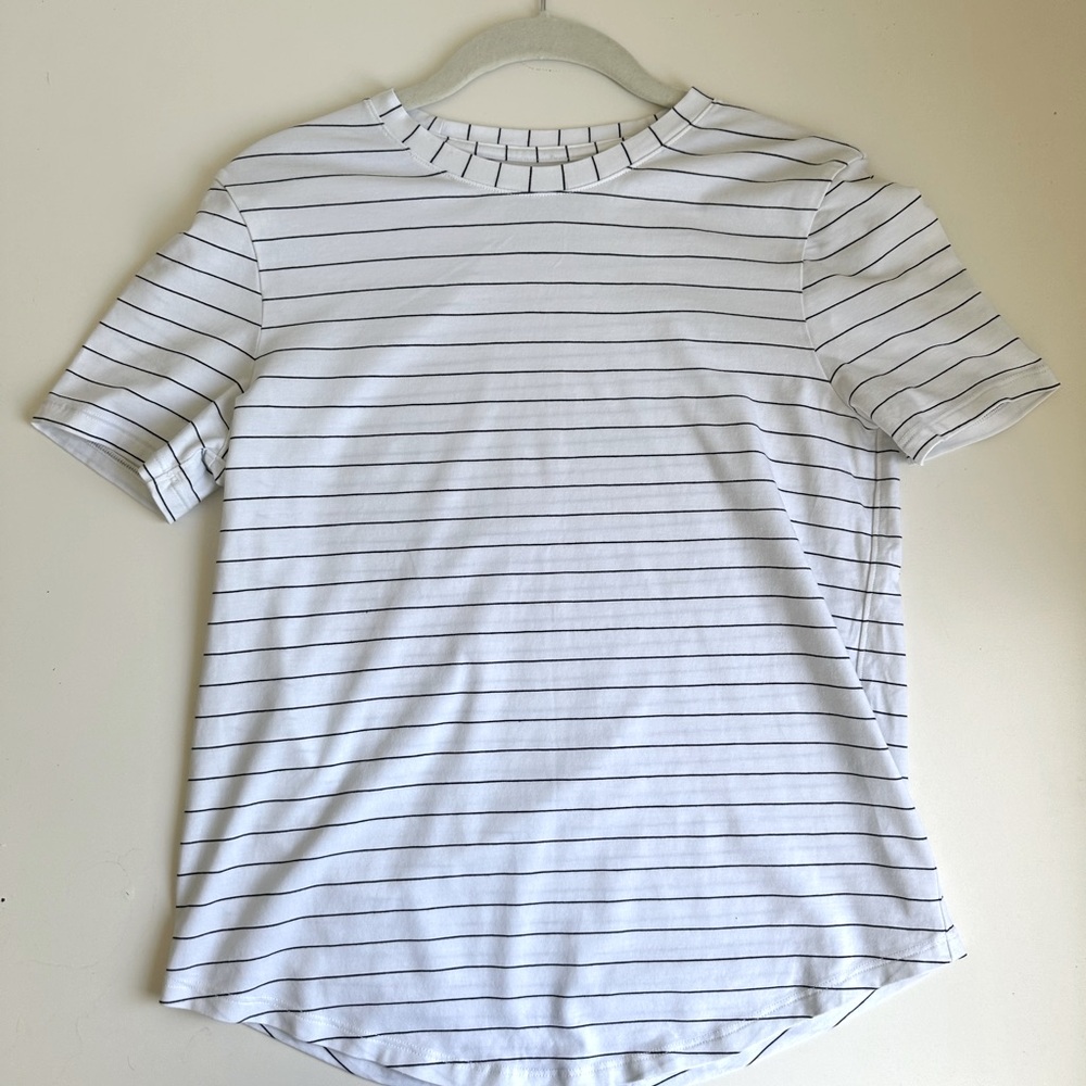 Lululemon workout T-Shirt